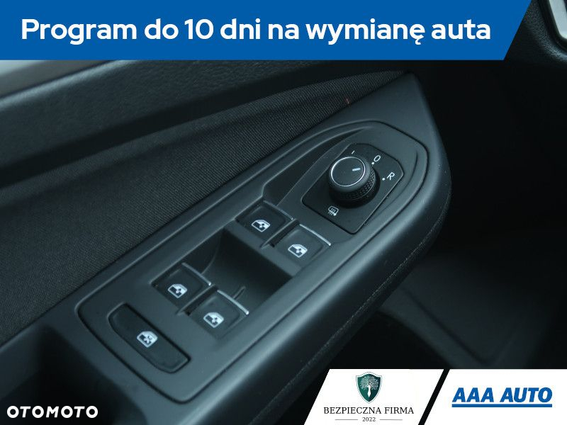 Volkswagen Golf - 19