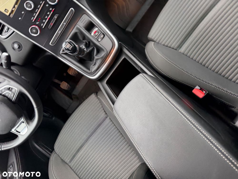 Renault Scenic - 20