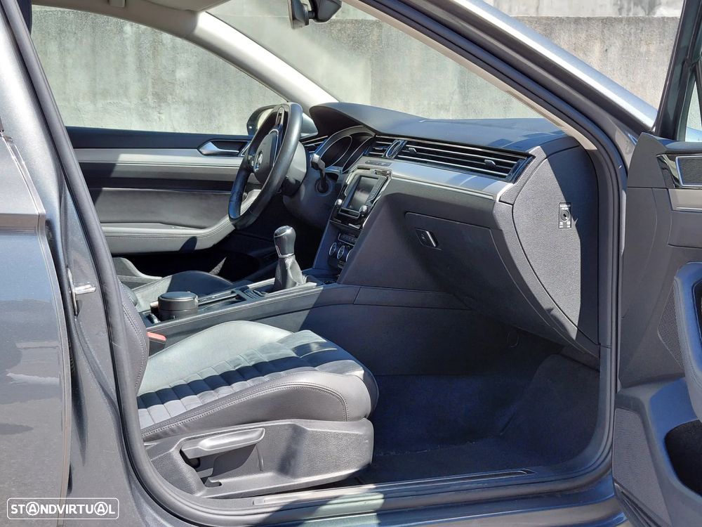VW Passat Variant 2.0 TDI Highline - 7