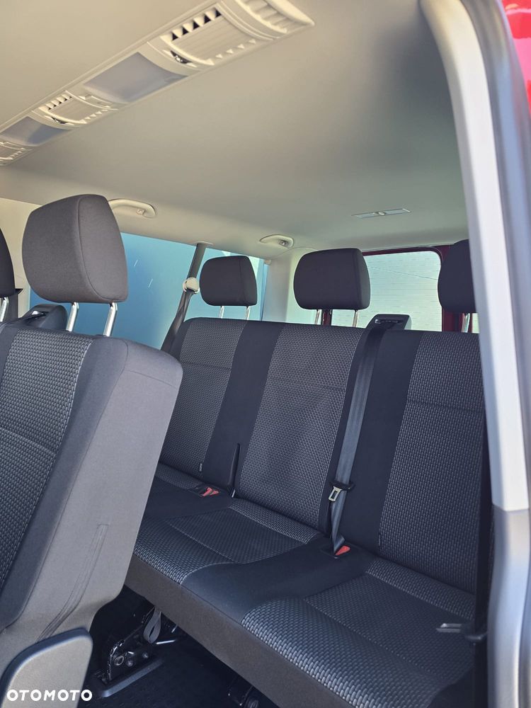 Volkswagen Caravelle - 23