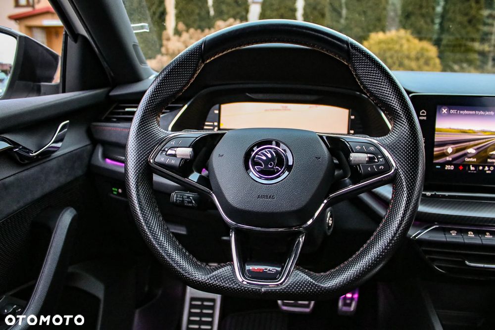 Skoda Octavia 2.0 TDI DSG 4x4 RS Plus - 35