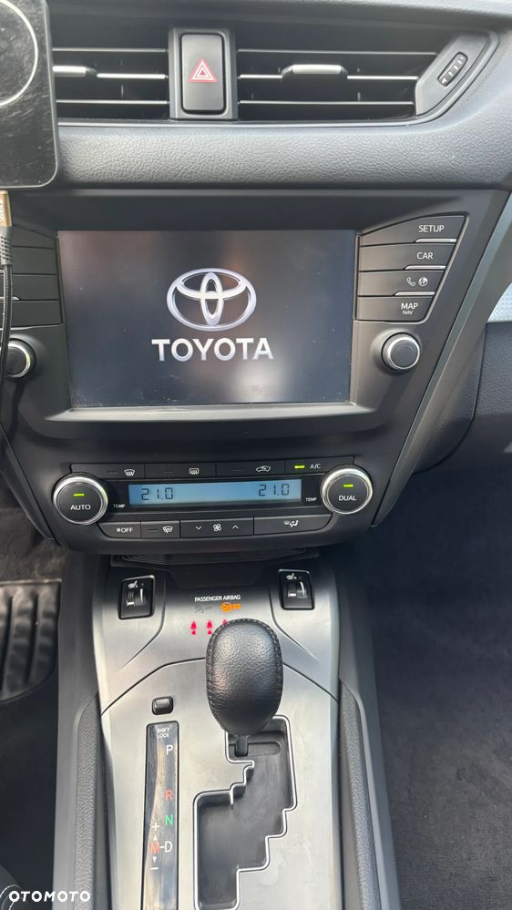 Toyota Avensis 1.8 Premium MS - 17