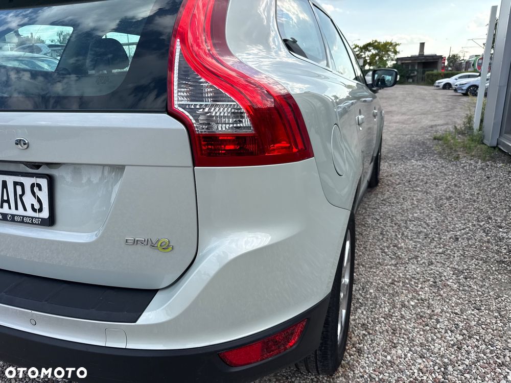 Volvo XC 60 D4 Momentum - 9