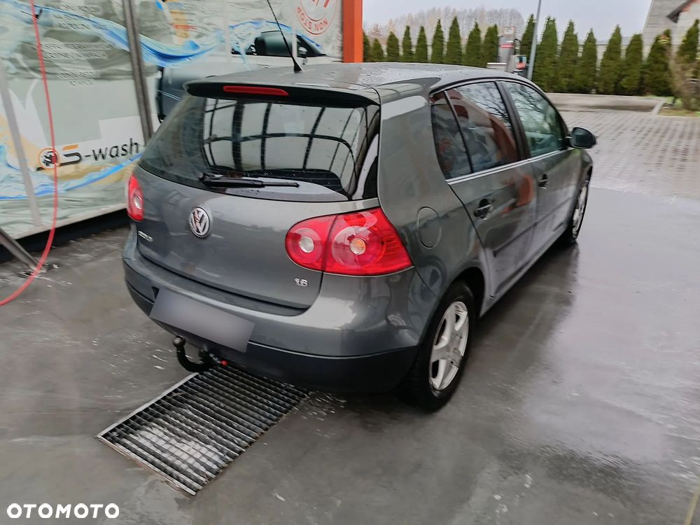 Volkswagen Golf 1.6 Trendline - 5