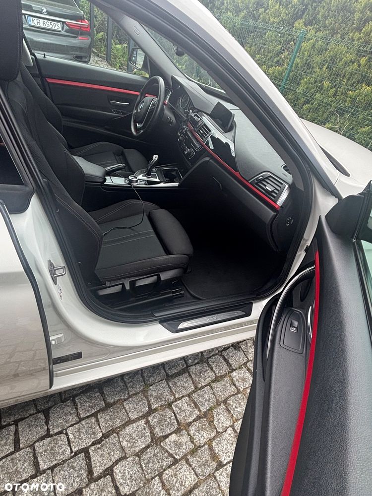 BMW Seria 3 320i GPF xDrive - 16