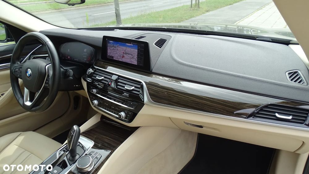 BMW Seria 5 520d xDrive Luxury Line - 23