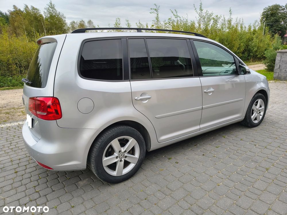 Volkswagen Touran - 13