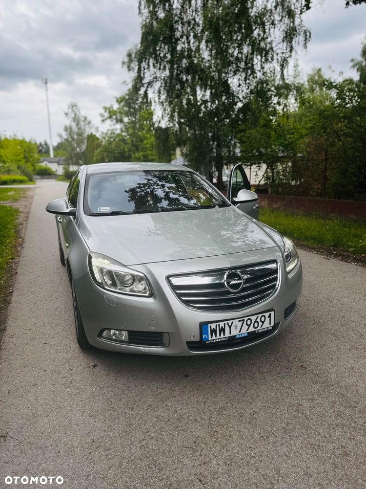 Opel Insignia 2.0 T Cosmo - 1