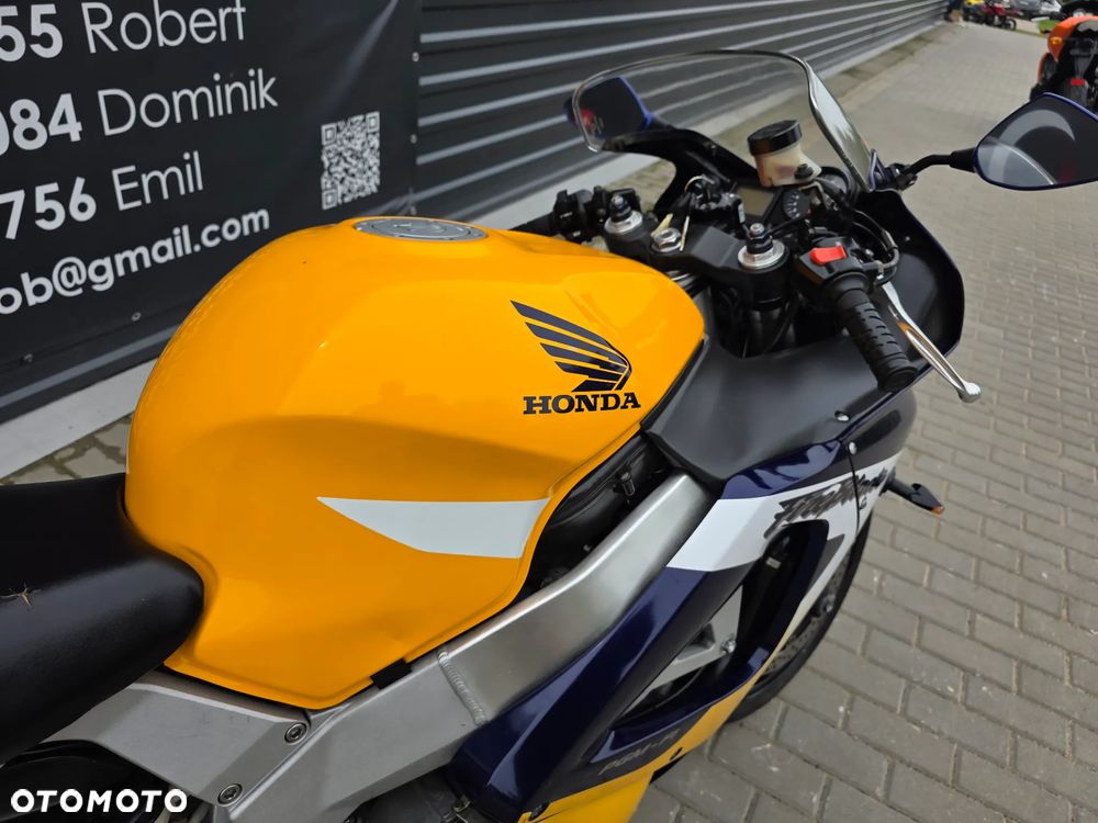 Honda CBR - 23