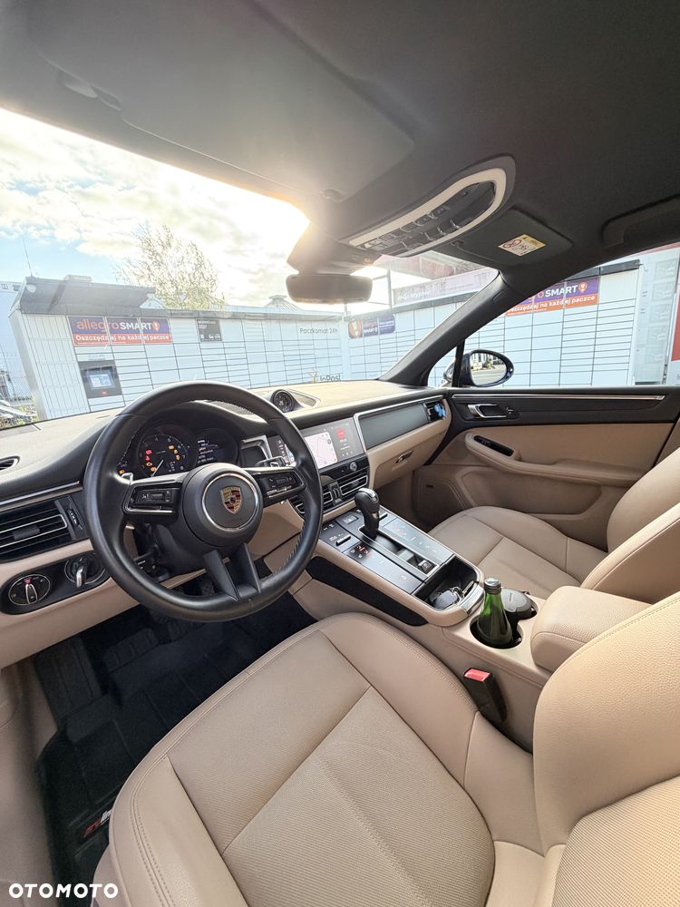 Porsche Macan - 25