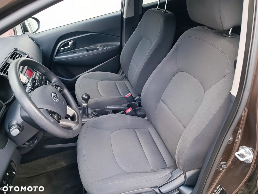 Kia Rio - 18
