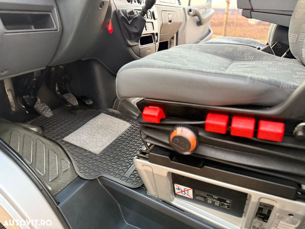 Mercedes-Benz Sprinter - 12