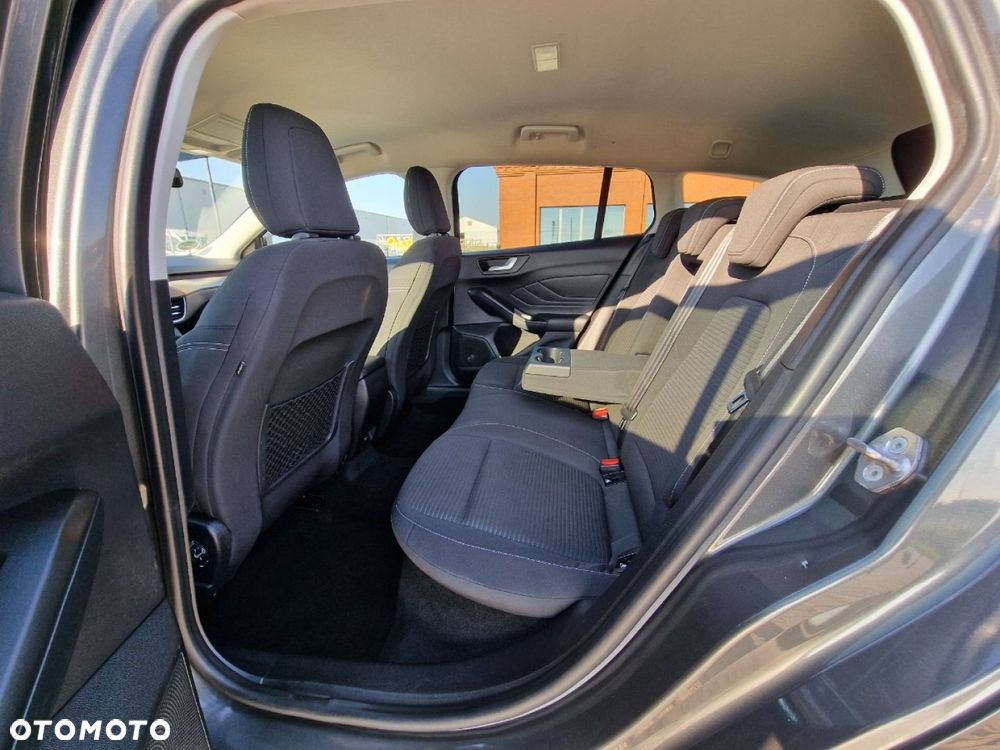 Ford Focus SW - 21