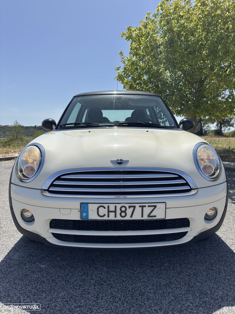 MINI 3 Portas Cooper D - 2