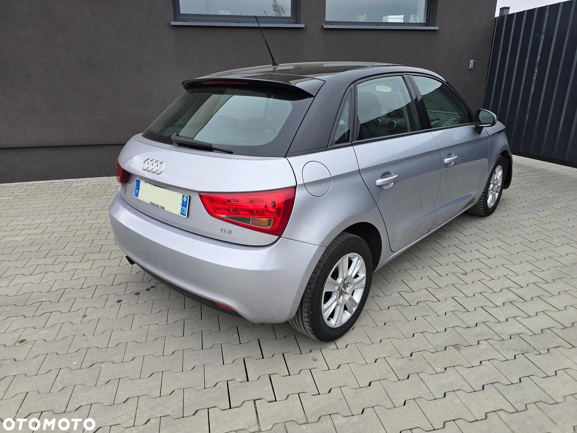 Audi A1 1.6 TDI Sportback Attraction - 4