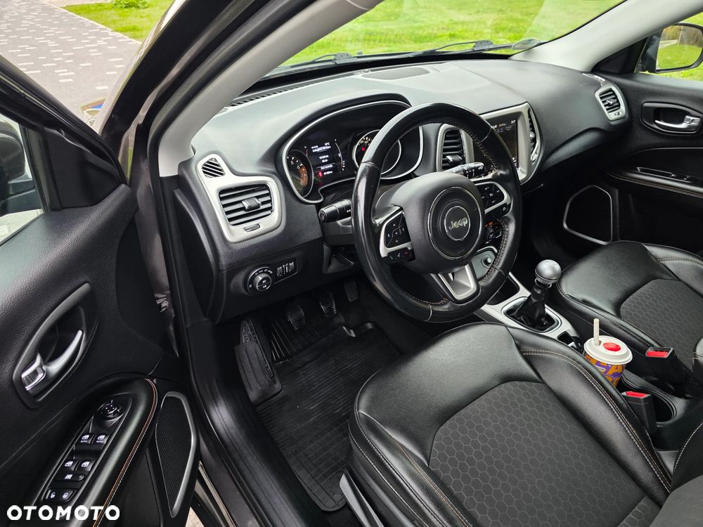 Jeep Compass - 23