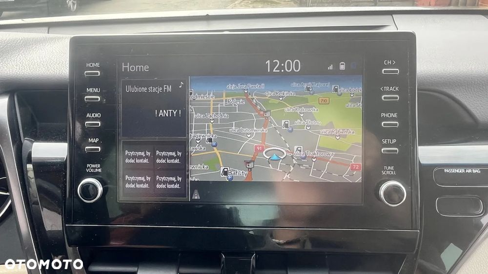 Toyota Camry 2.5 Hybrid Executive CVT - 17