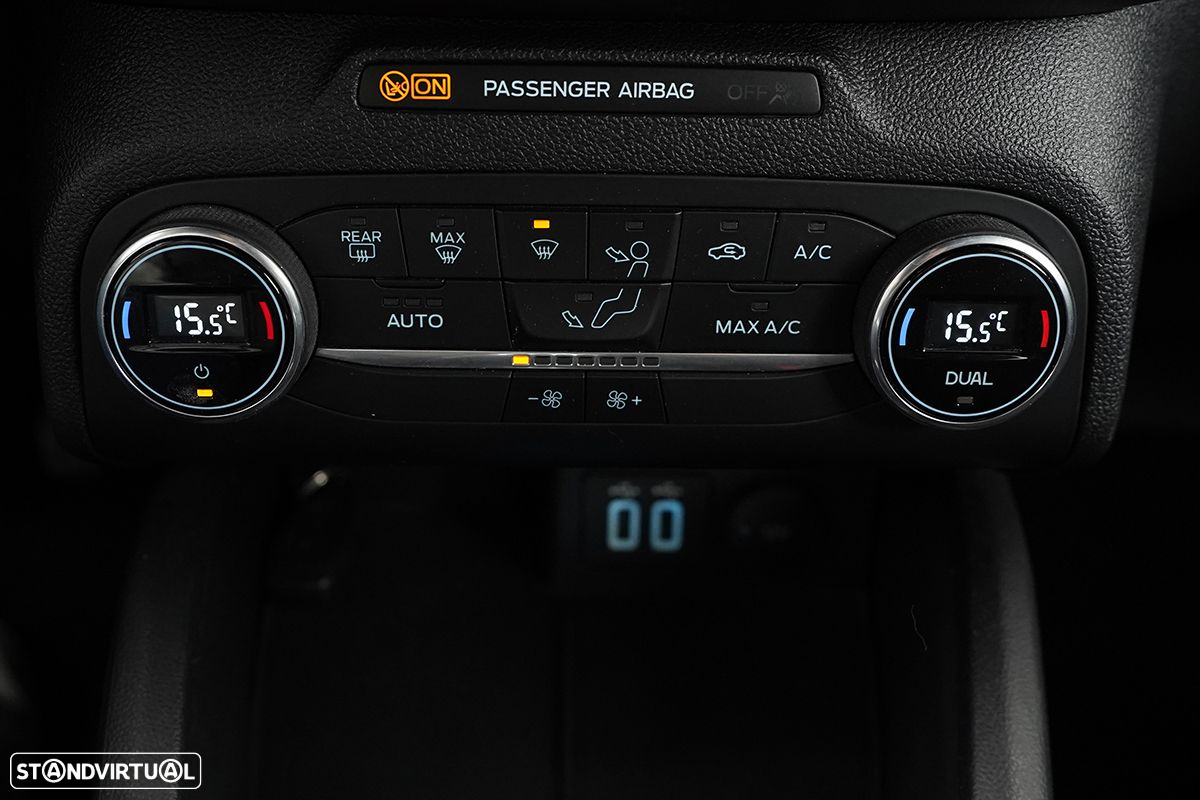 Ford Focus 1.0 EcoBoost MHEV ST-Line - 13