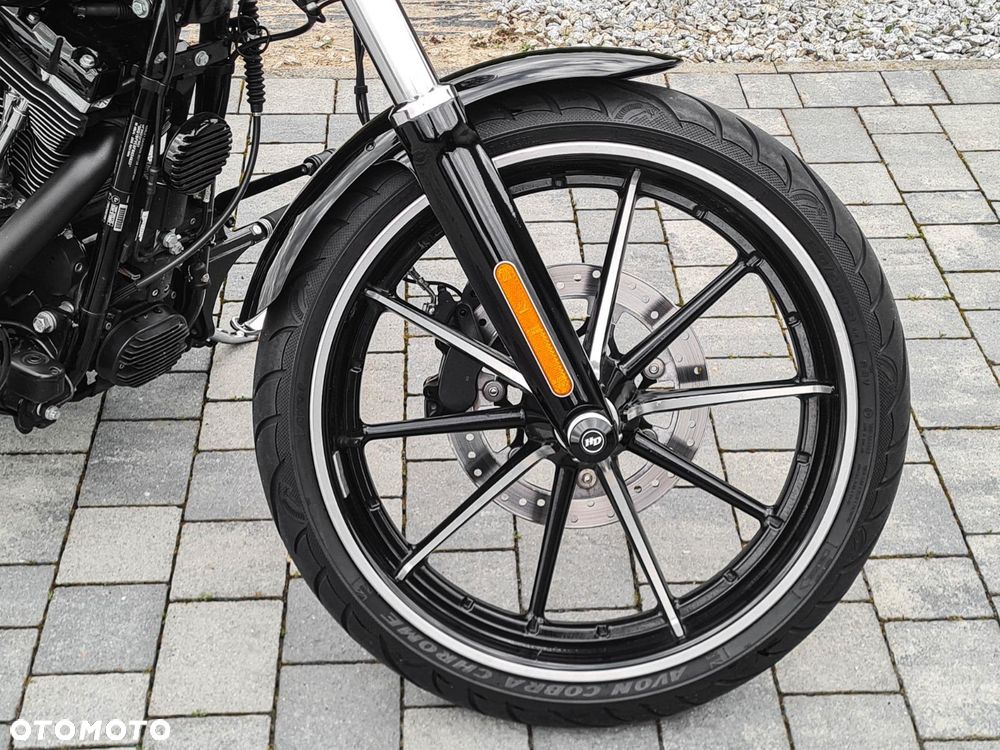 Harley-Davidson FXSB Breakout - 12