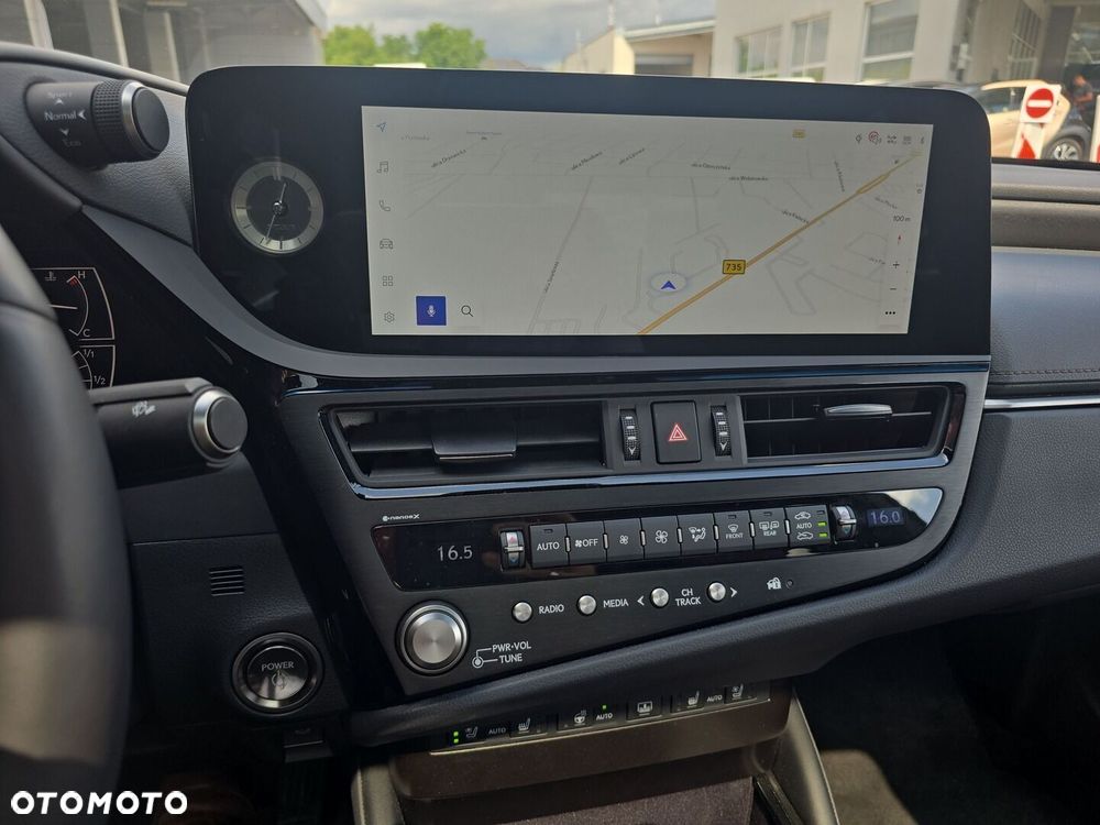 Lexus ES 300h Prestige - 11