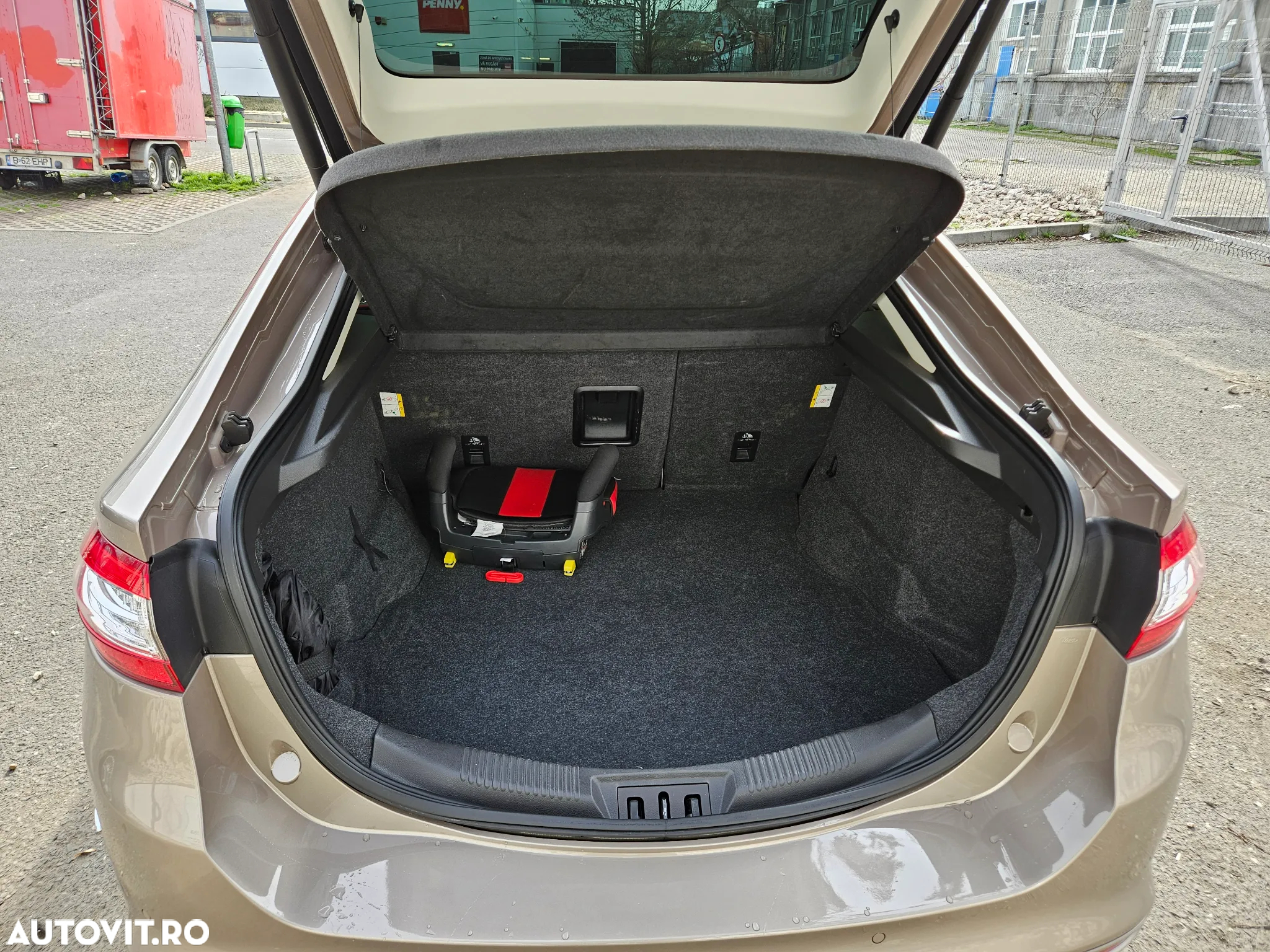 Ford Mondeo Vignale 2.0 TDCi Powershift AWD - 10