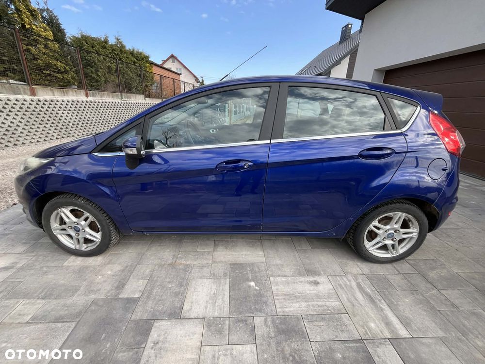 Ford Fiesta 1.5 TDCi Ambiente - 19