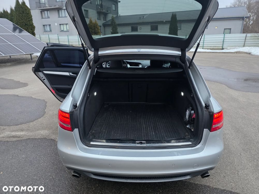 Audi A4 Avant 2.0 TDI DPF quattro S line Sportpaket (plus) - 11