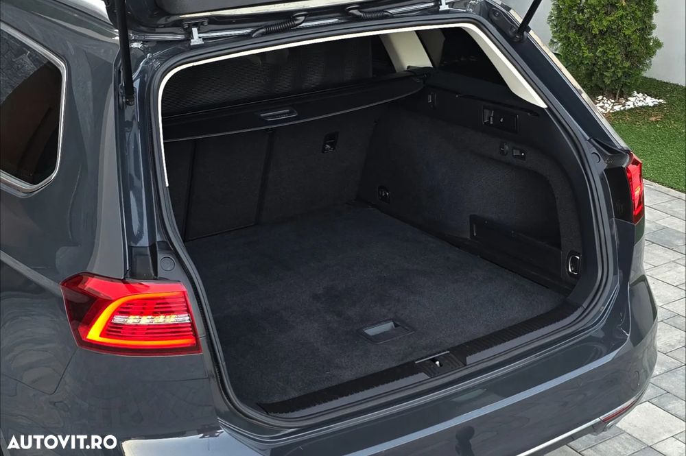 Volkswagen Passat 2.0 TDI DSG Highline - 12