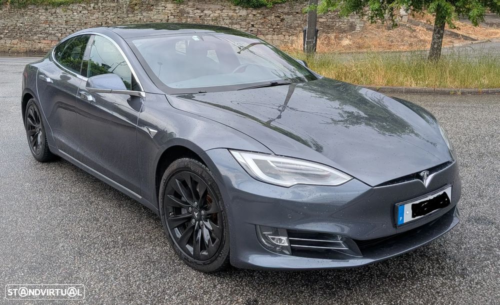 Tesla Model S Long Range - 1