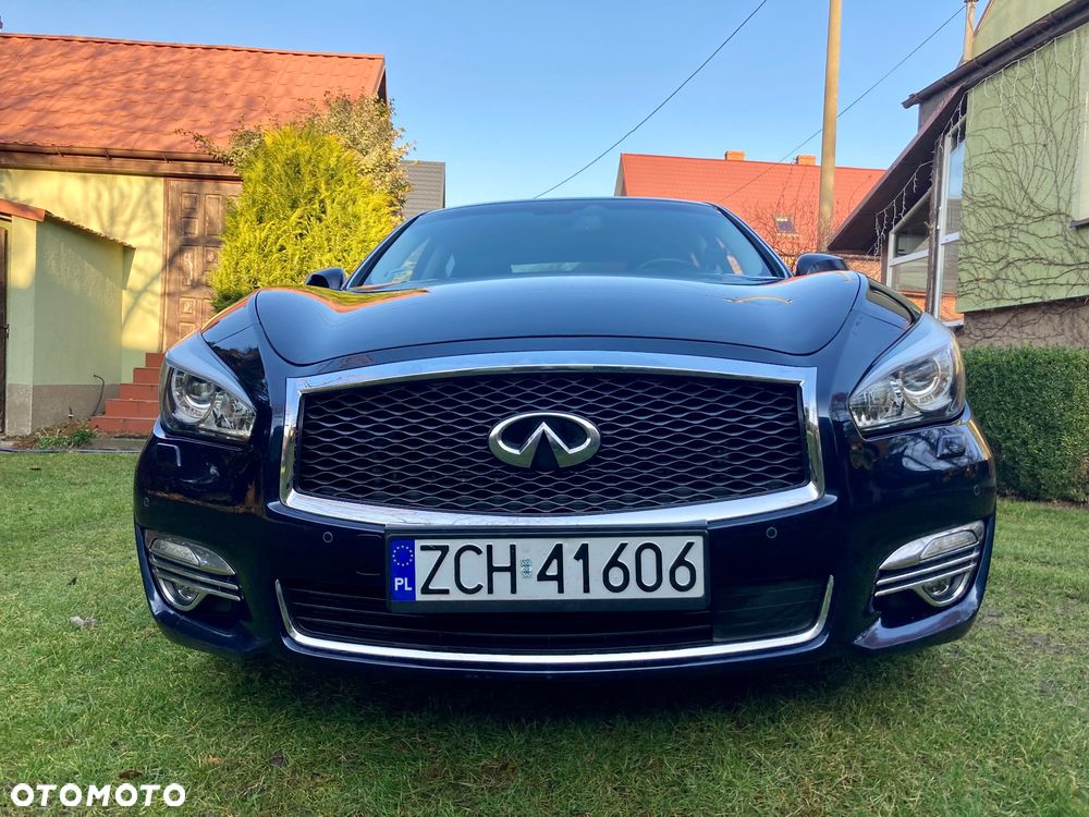 Infiniti Q70 - 4