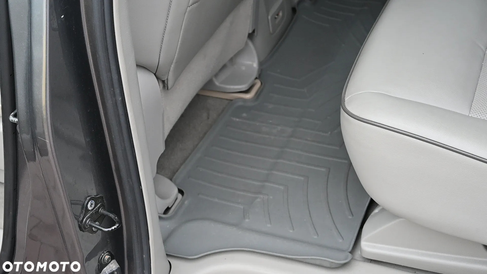 Nissan Quest - 16
