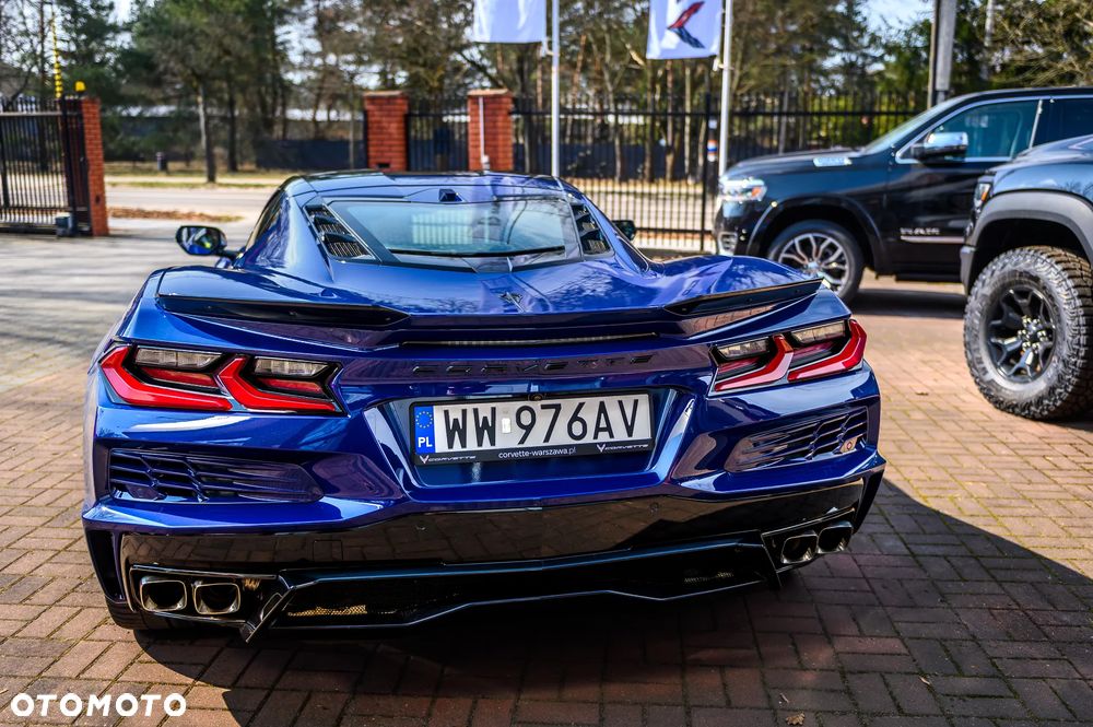 Chevrolet Corvette - 5
