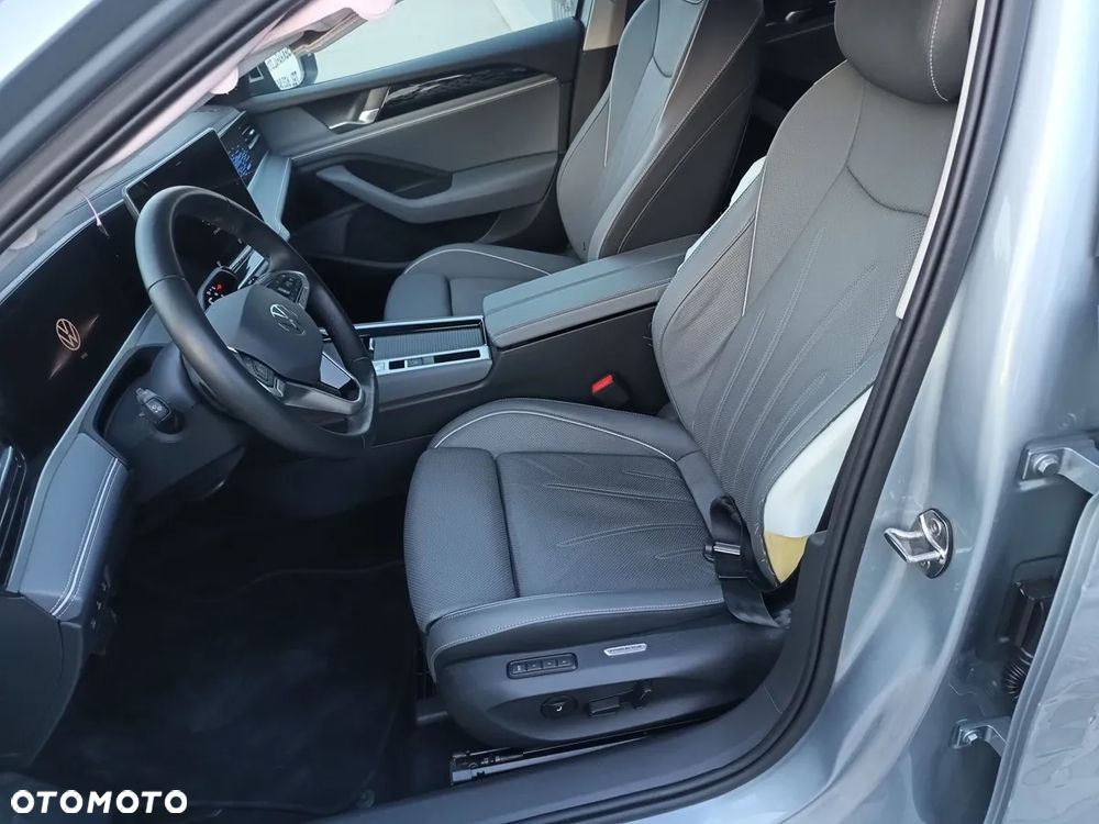 Volkswagen Passat - 19