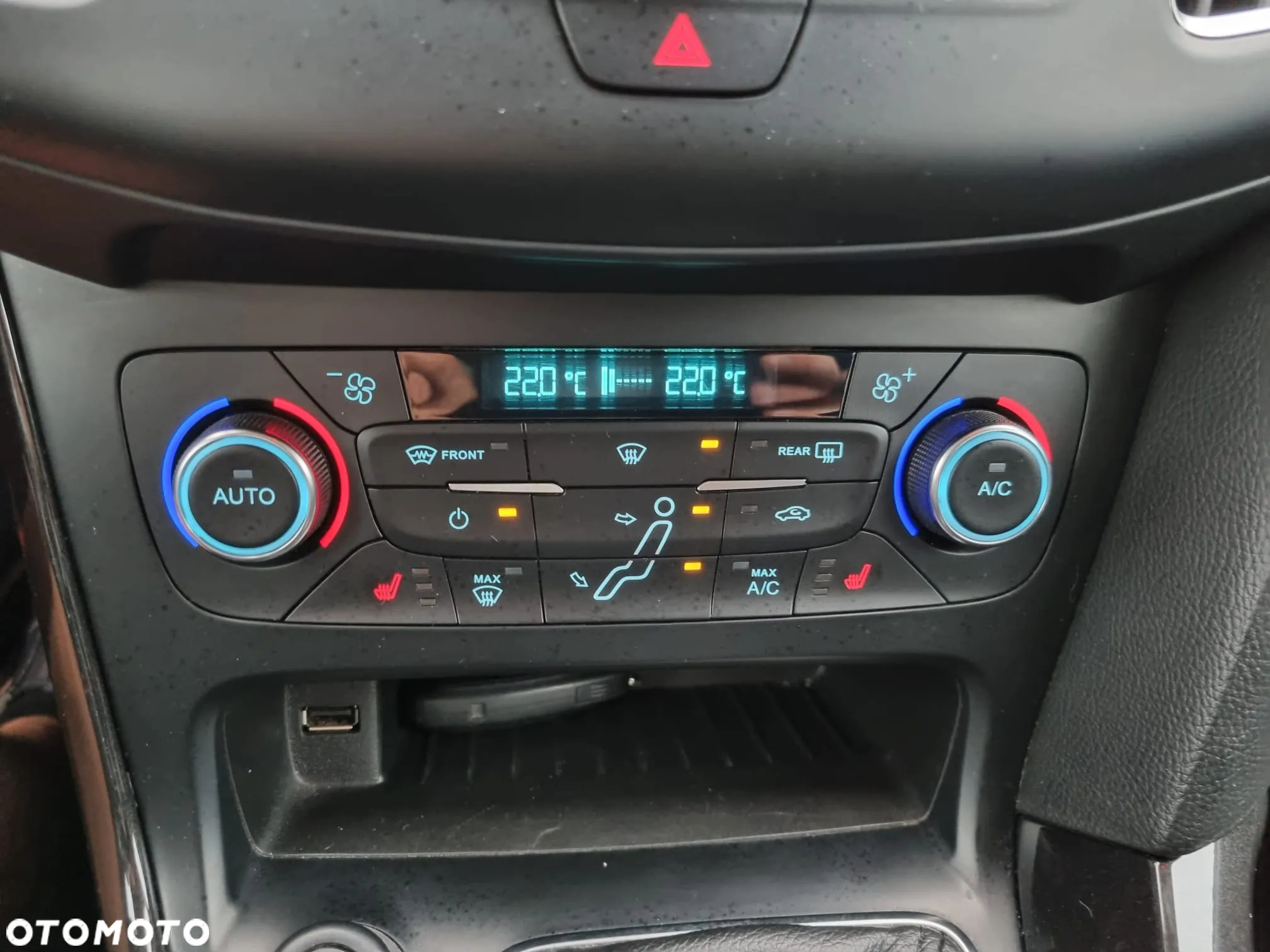 Ford Focus 2.0 EcoBlue Titanium Business - 23