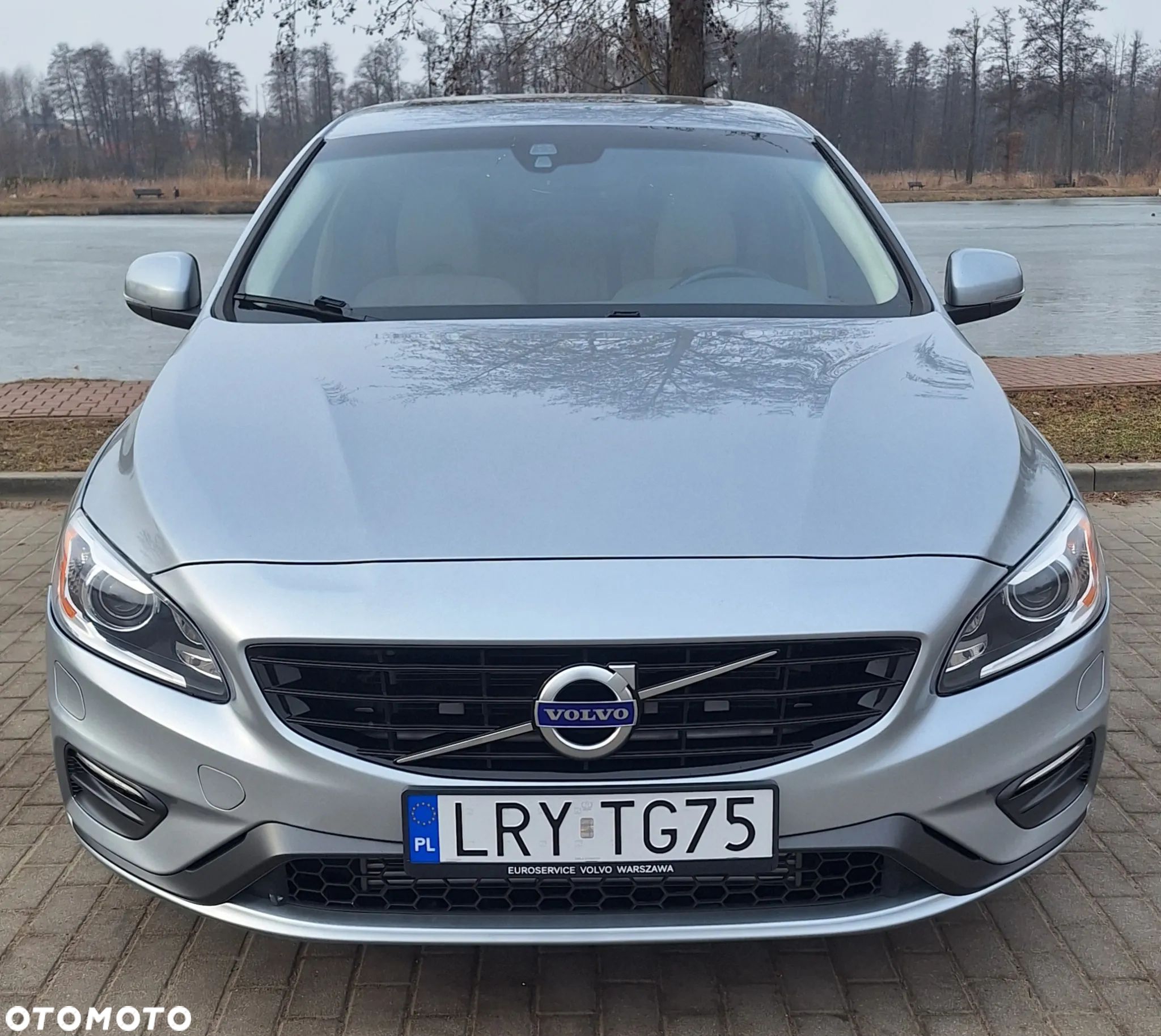 Volvo S60 T5 Momentum - 1