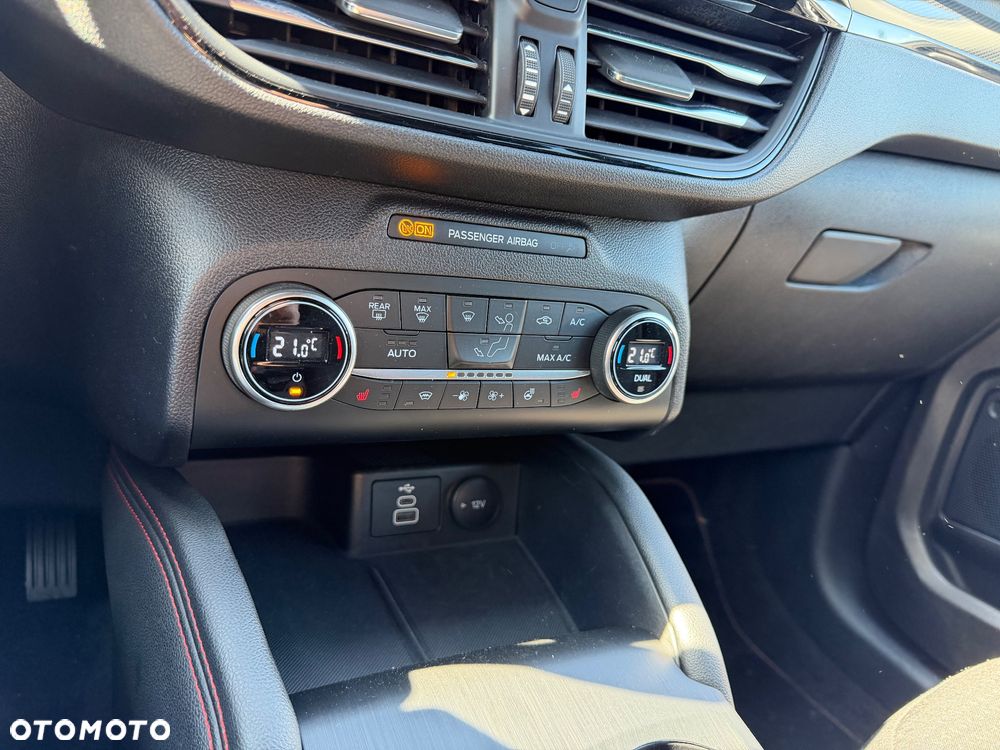 Ford Kuga 2.5 Duratec PHEV ST-LINE X - 35