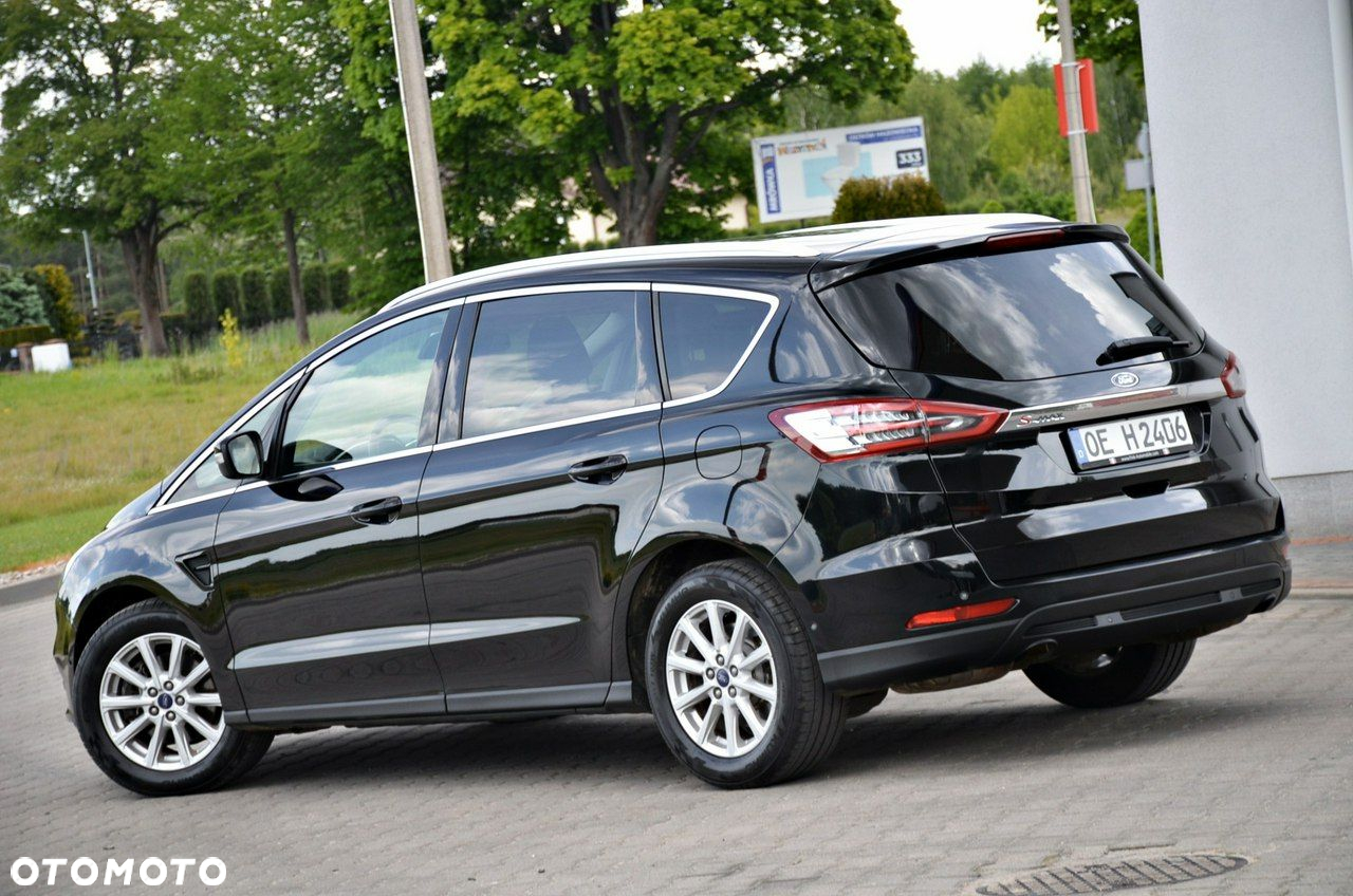 Ford S-Max - 12