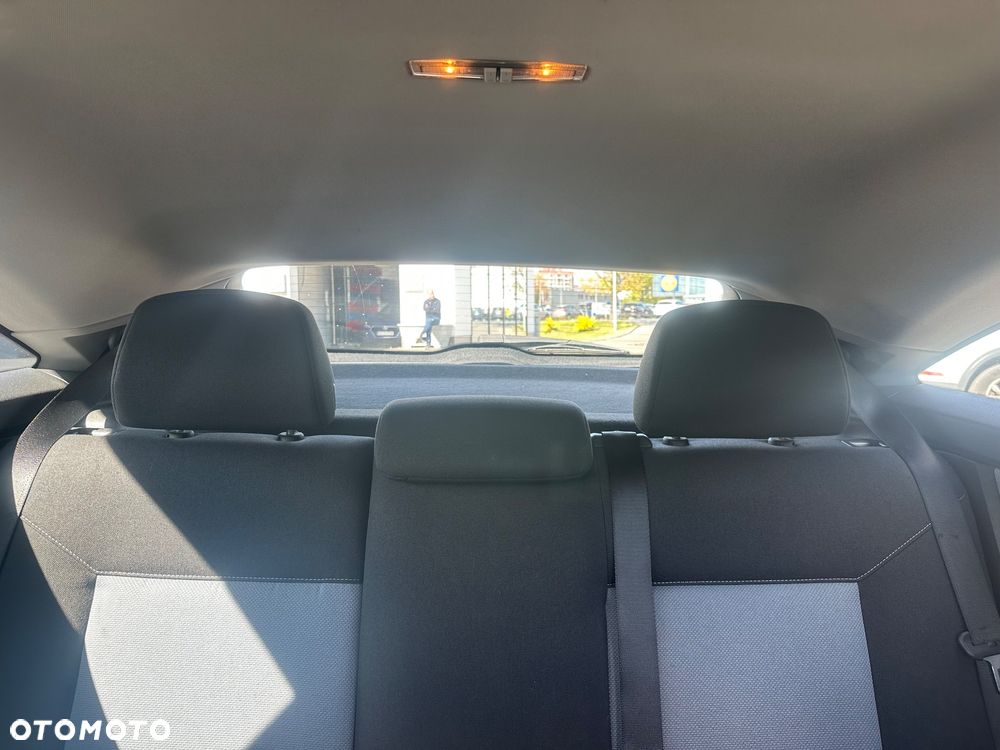 Opel Astra 1.6 Enjoy - 15