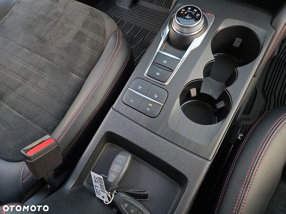 Ford Kuga - 23