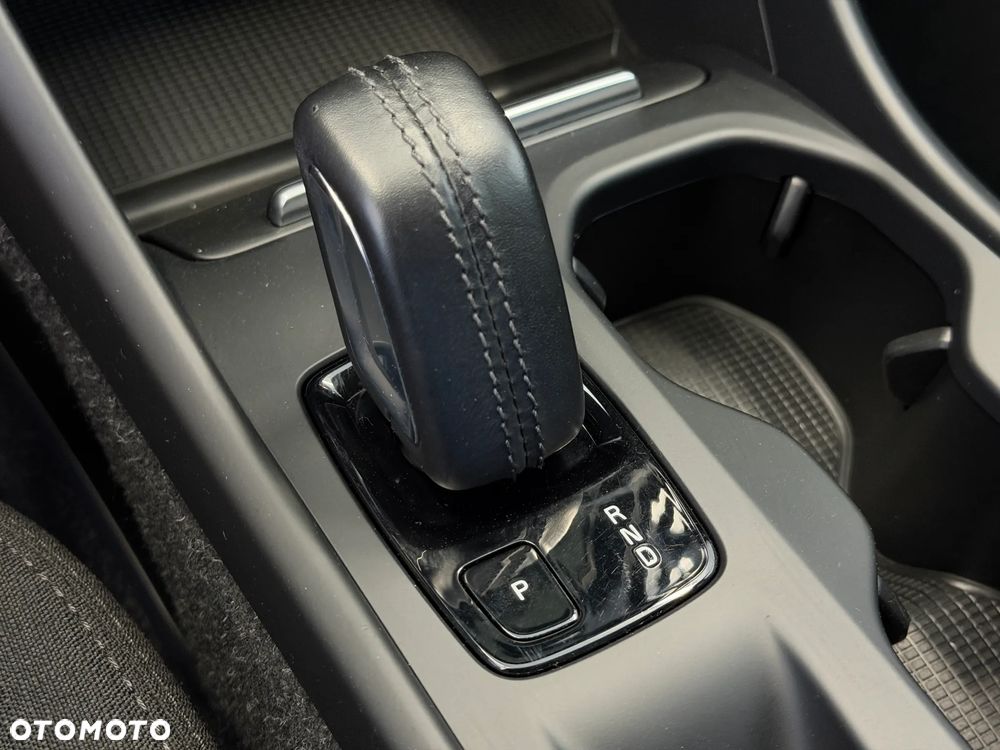 Volvo XC 40 T3 Momentum Pro - 20