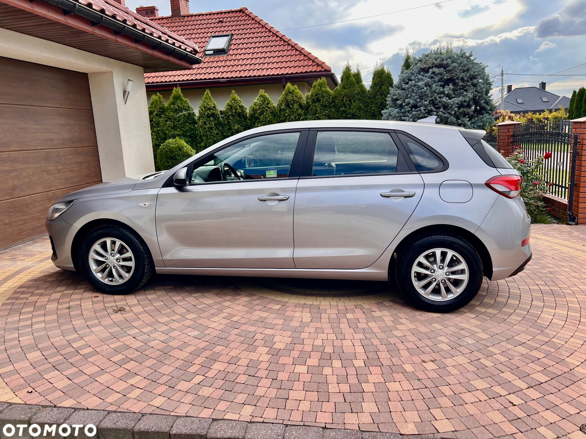 Hyundai i30 1.5 DPI Classic + - 24