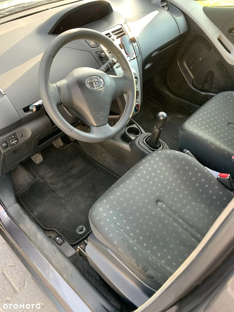 Toyota Yaris 1.3 Luna A/C - 6