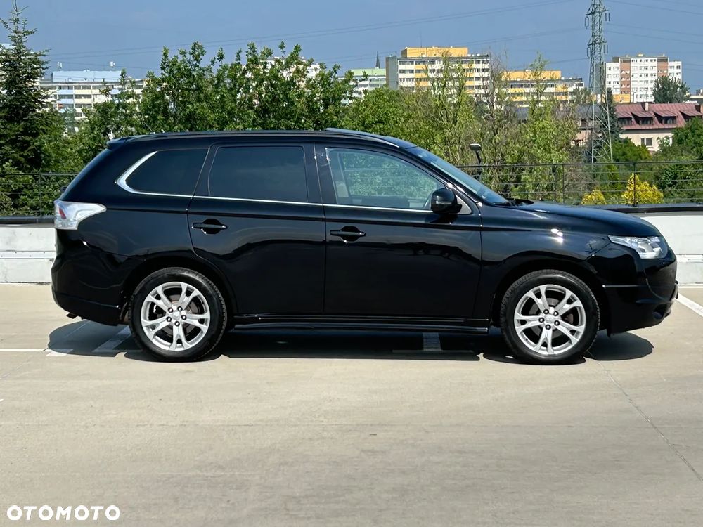 Mitsubishi Outlander 2.2 DI-D 4WD Automatik Instyle - 4