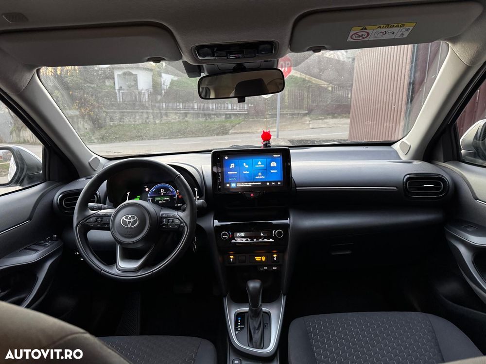 Toyota Yaris Cross 1.5 VVT-i HSD 4x2 Dynamic - 31