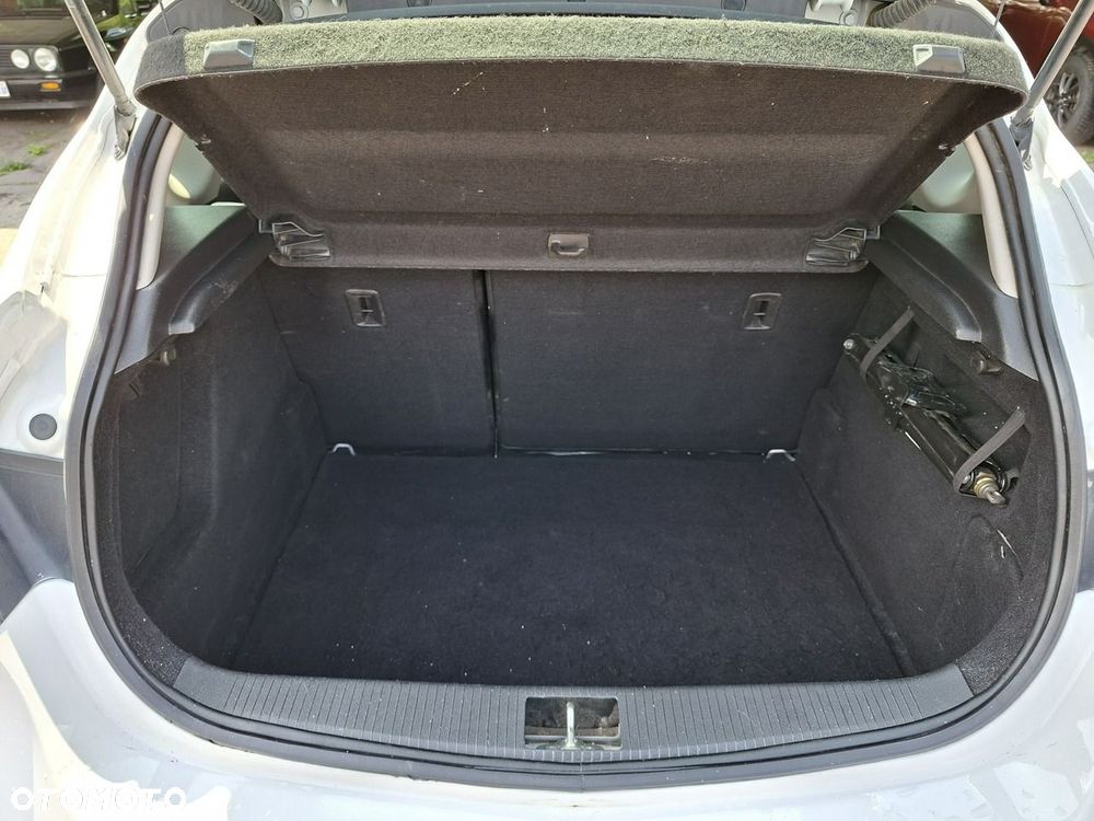 Opel Astra 1.4 T Cosmo EU6 - 28