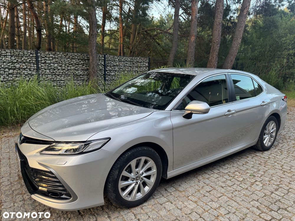 Toyota Camry - 2