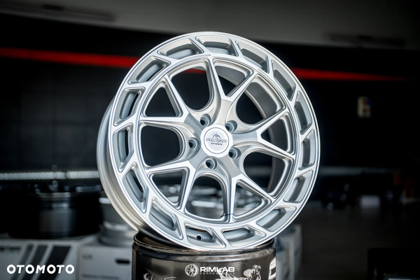Nowe felgi 19 cali FORZZA SATURN 5x112 19x8.5 ET45 Golf GTI R Leon Audi A3 CLA Octavia