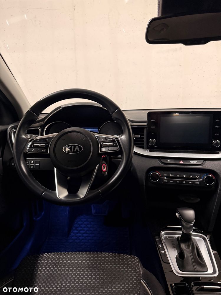 Kia XCeed 1.6 T-GDI L DCT - 9