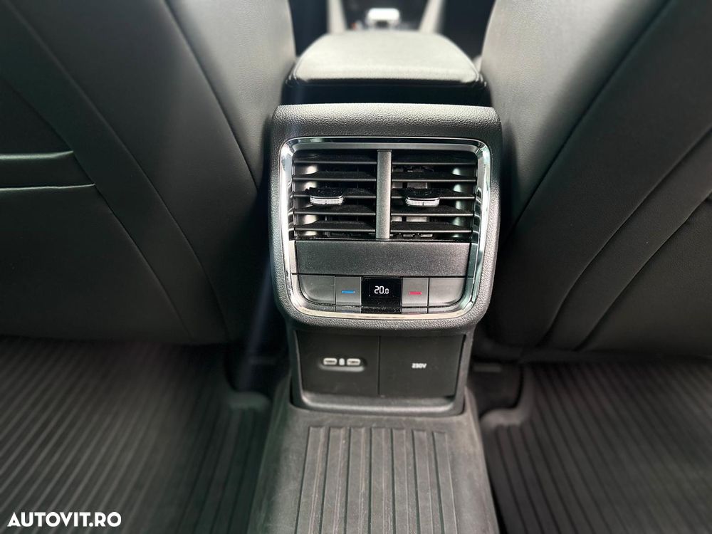 Skoda Octavia 2.0 TDI DSG Style - 39