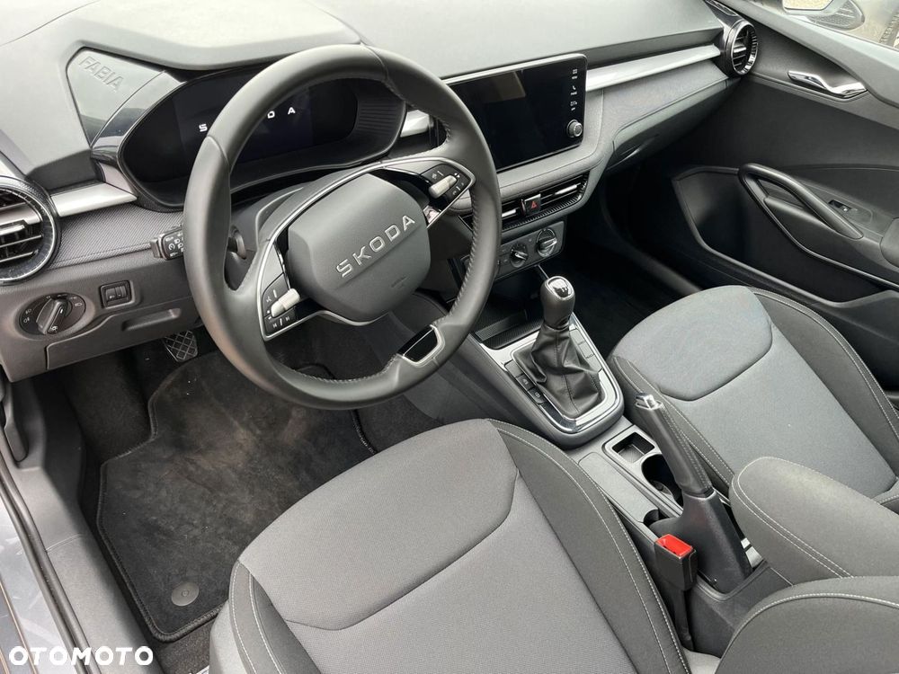 Skoda Fabia - 10